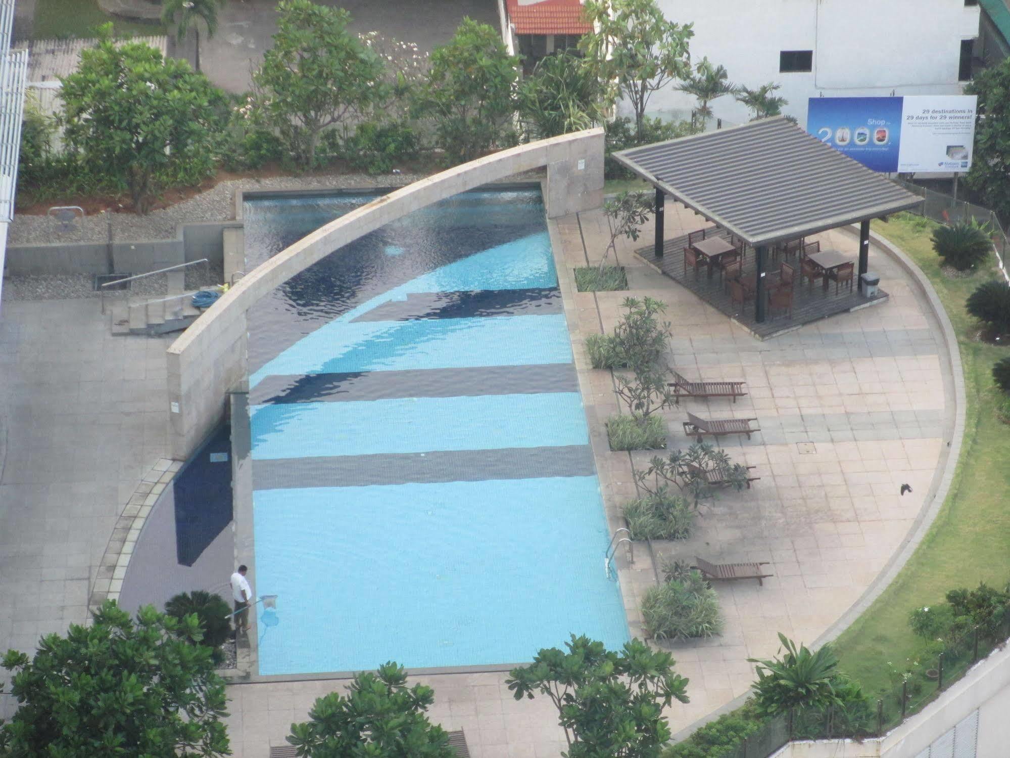Monarch Apartments *