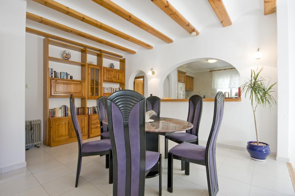 Monarch Apartments Villa *