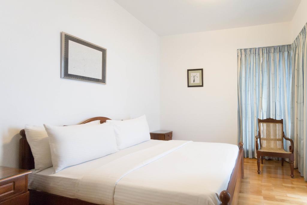 Villa Monarch Apartments *