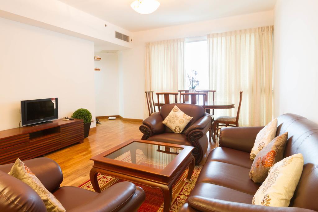 Monarch Apartments *