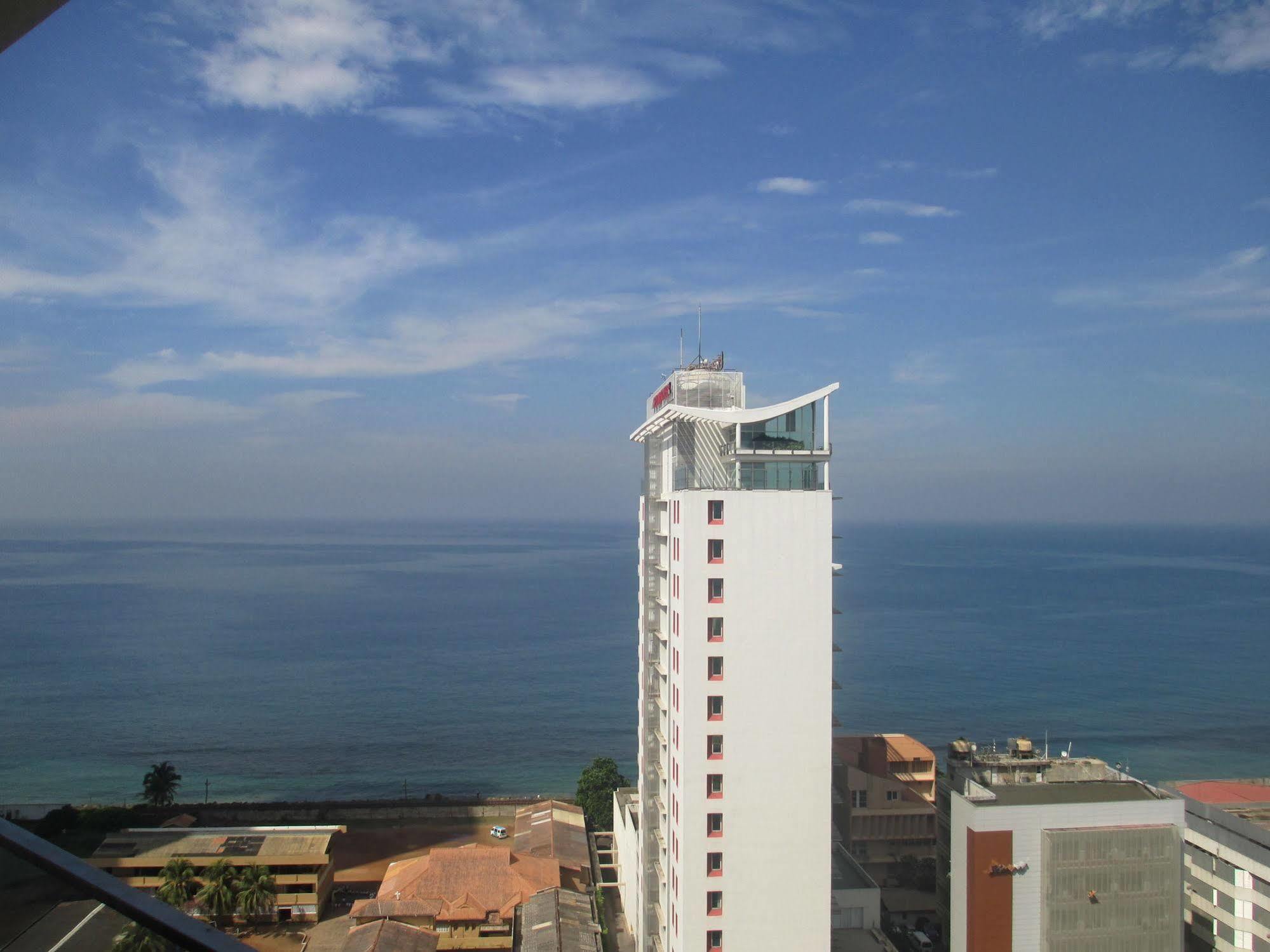 Monarch Apartments Villa *